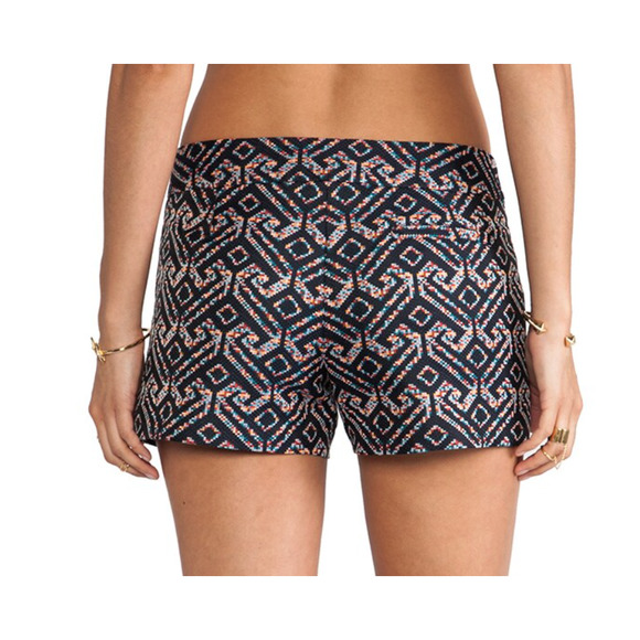 Trina Turk Corbin Flat Front Shorts | Sz 4, Multi Navy Jacquard - Picture 3 of 13